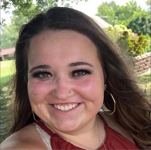 Meet your Posher, Madison